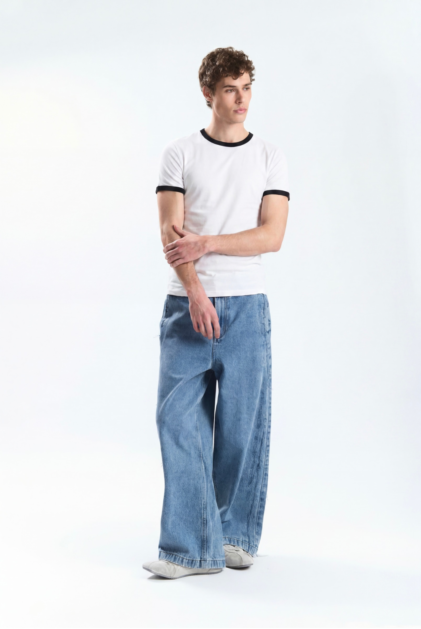 RINGER FITTED T-SHIRT