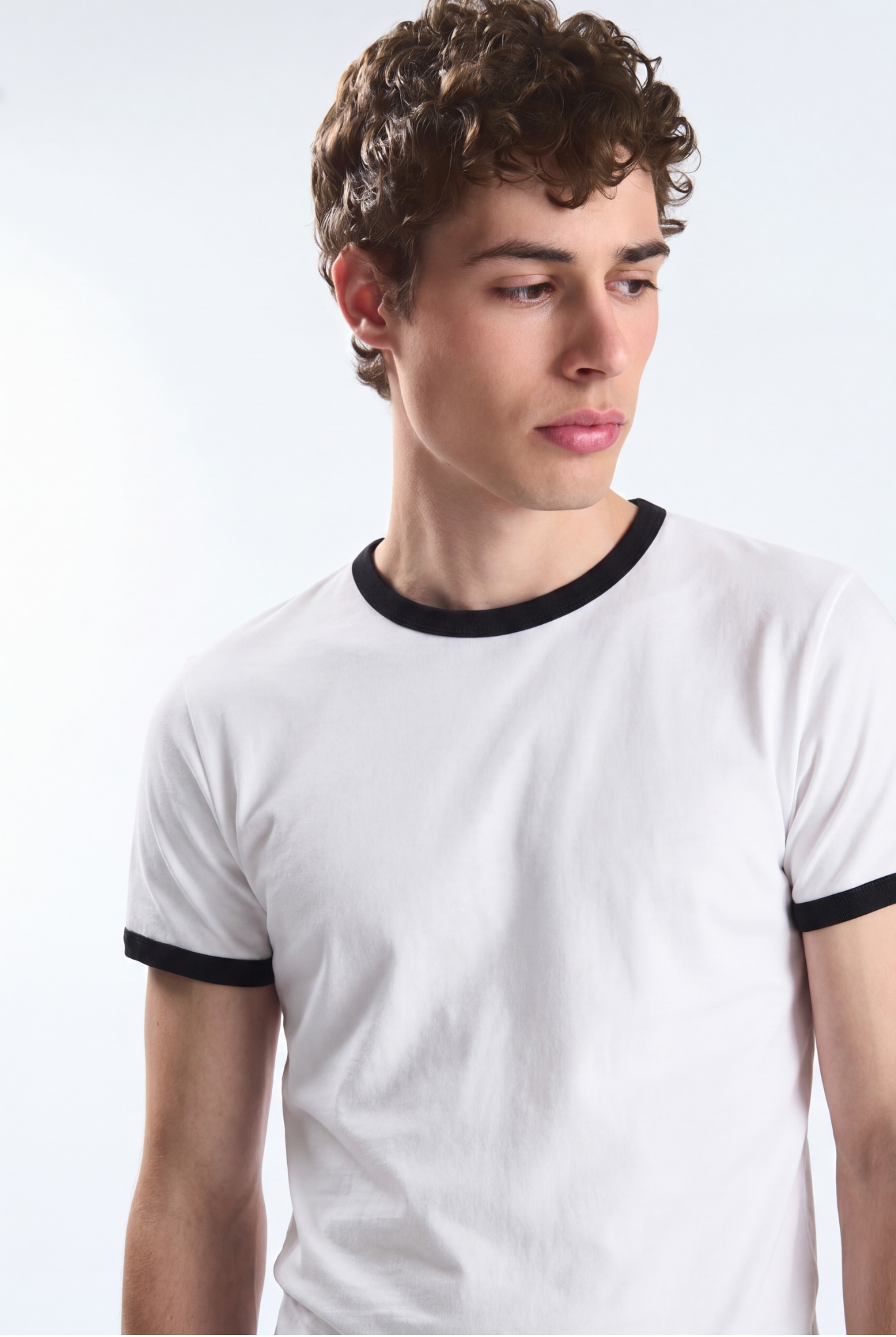 RINGER FITTED T-SHIRT