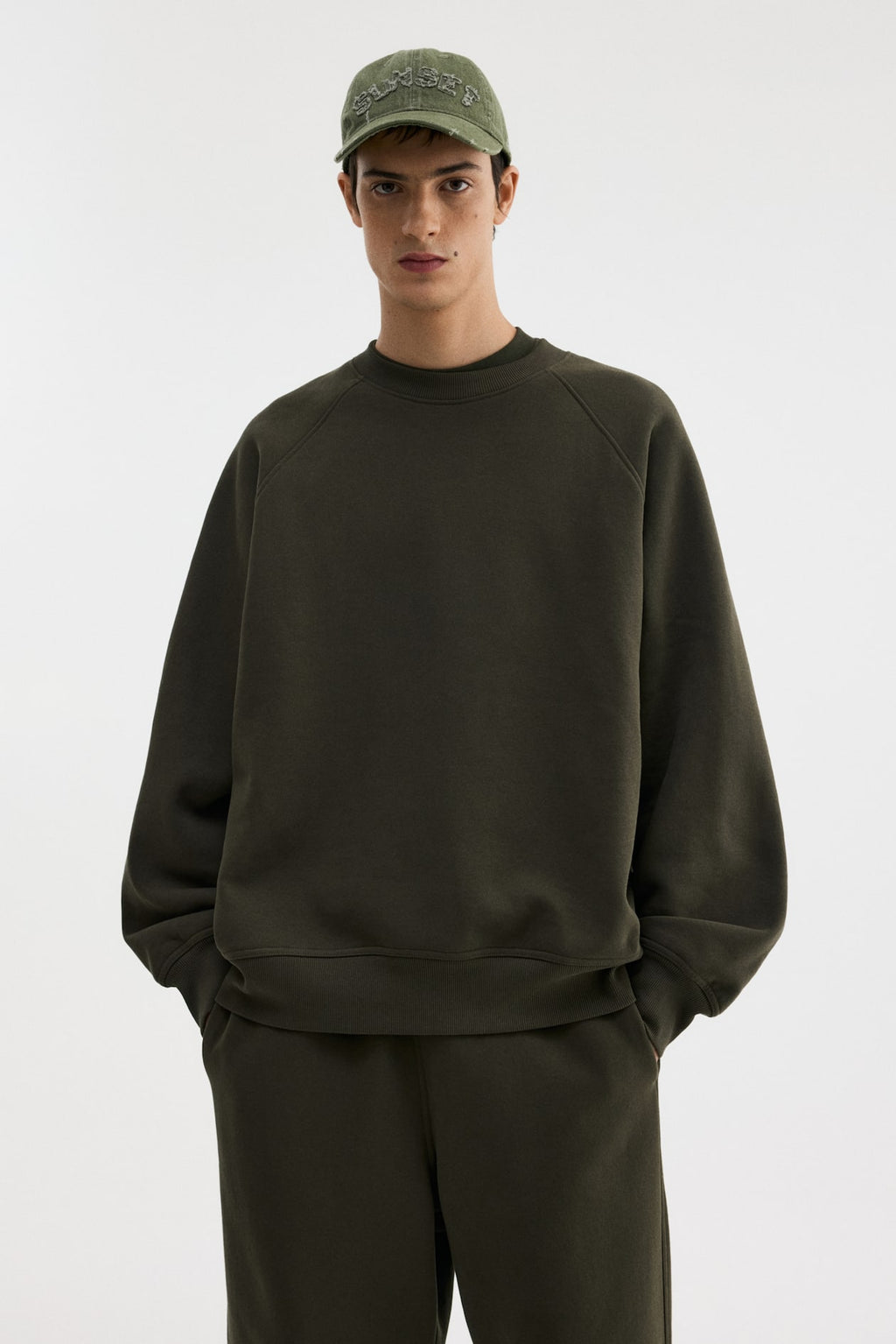 OVERSIZE SWEATSHIRT