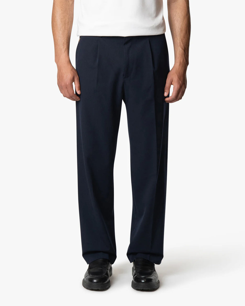 LOOSE FIT TAILORED TROUSERS