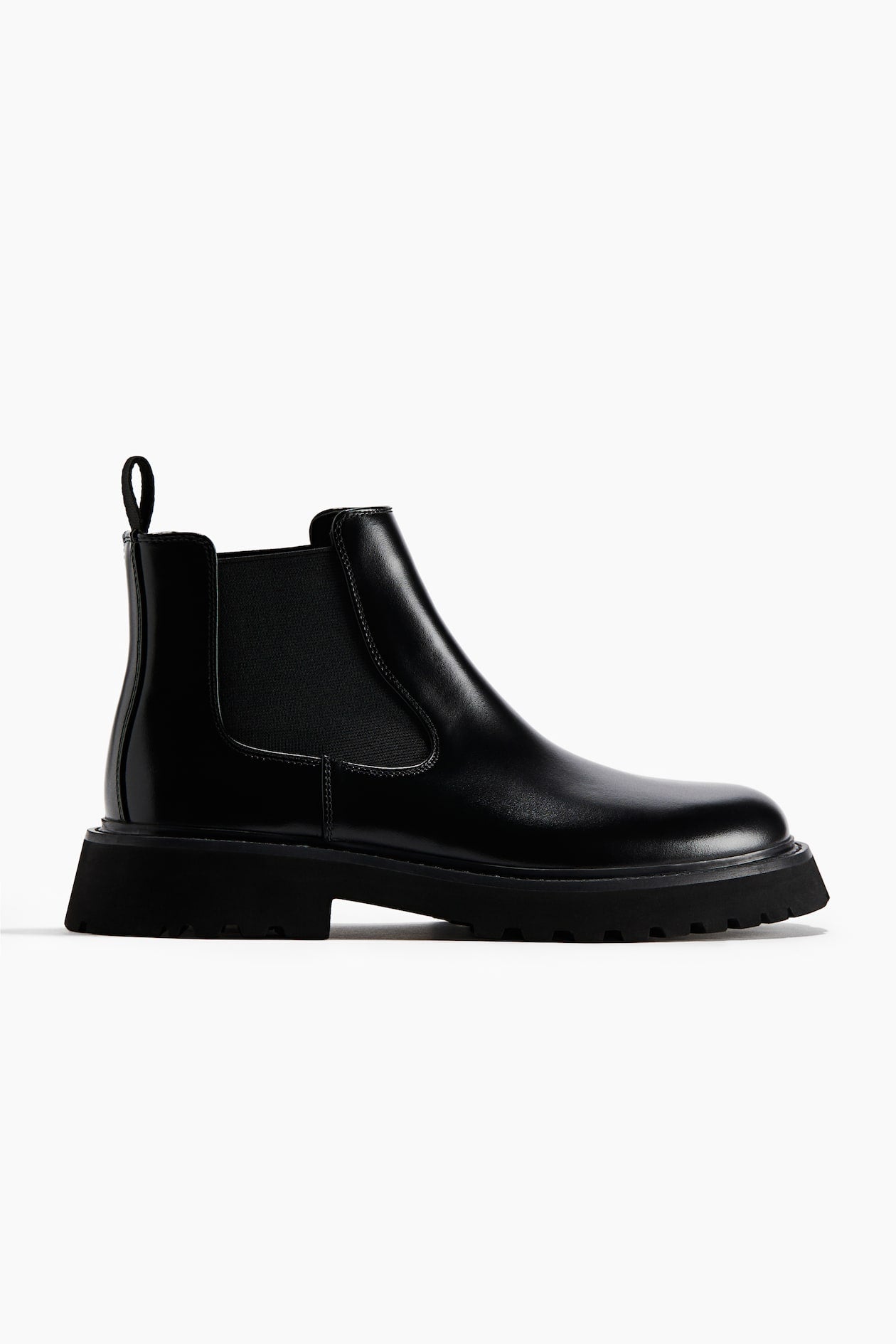 CHELSEA BOOTS