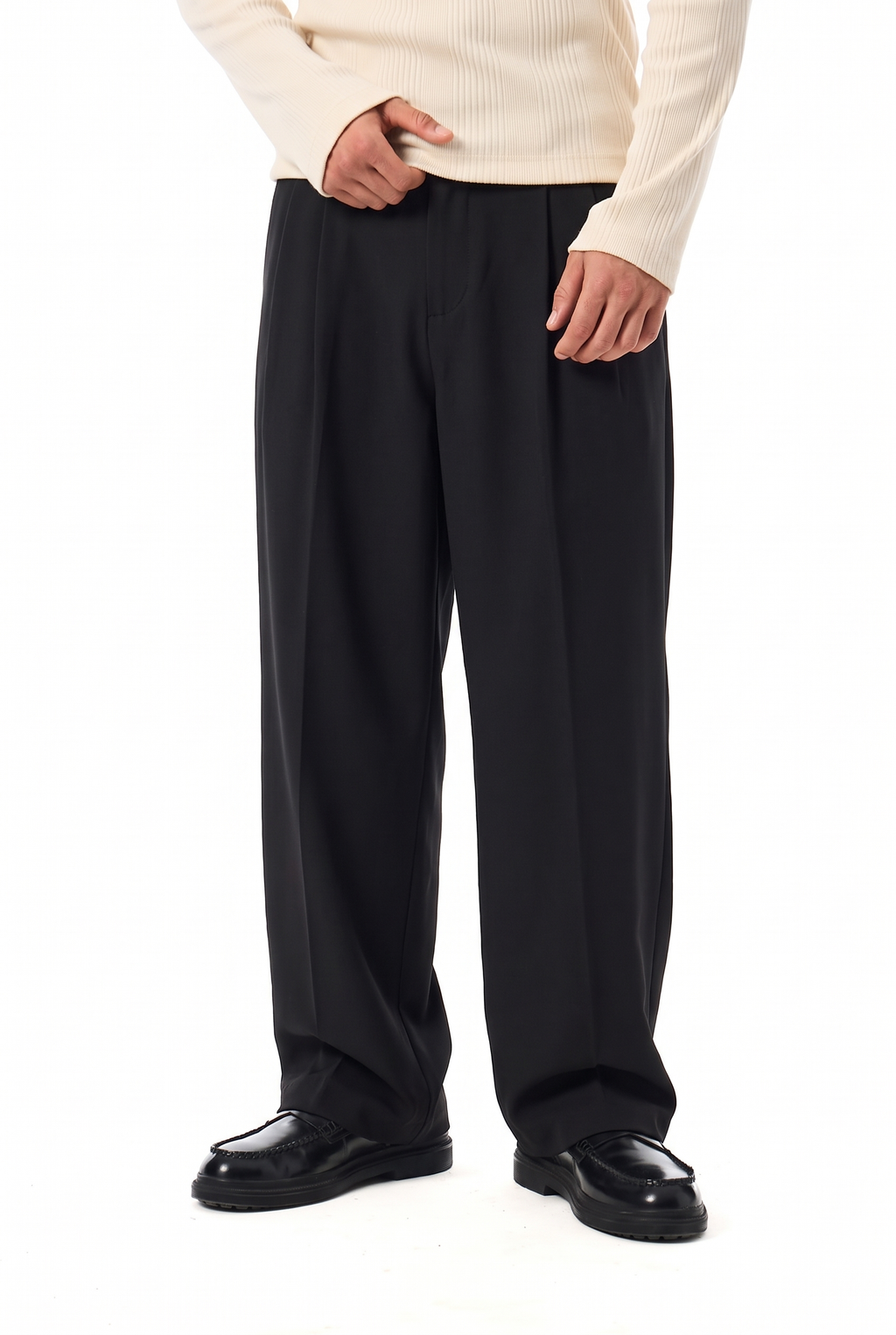BLACK TROUSRS